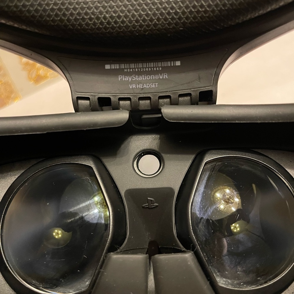 Playstaion VR by Sony VR Headset and Camera Set - Picture 5 of 15